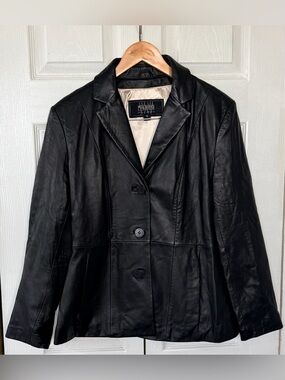 Wilsons Leather Women's Black Button-Front Leather Blazer